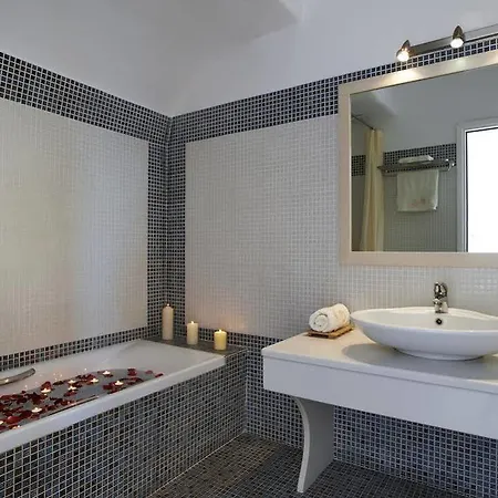 Damianos Mykonos מלון 3*